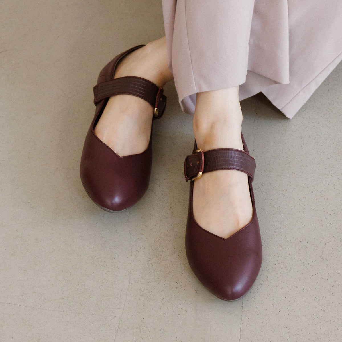 HIMIKO ベルトデザインバブーシュ23.5 ベージュ　　 定価22,000円 HIMIKO ベルトデザインバブーシュ23.5 ベージュ 定価22,