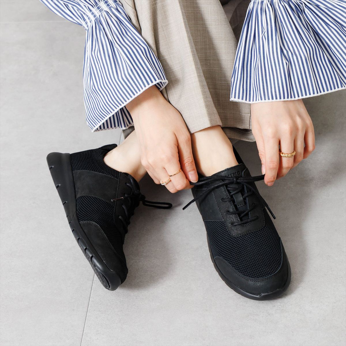 Y-3 レディースメッシュディテール トップス　XS メッシュニットスニーカー/647303
