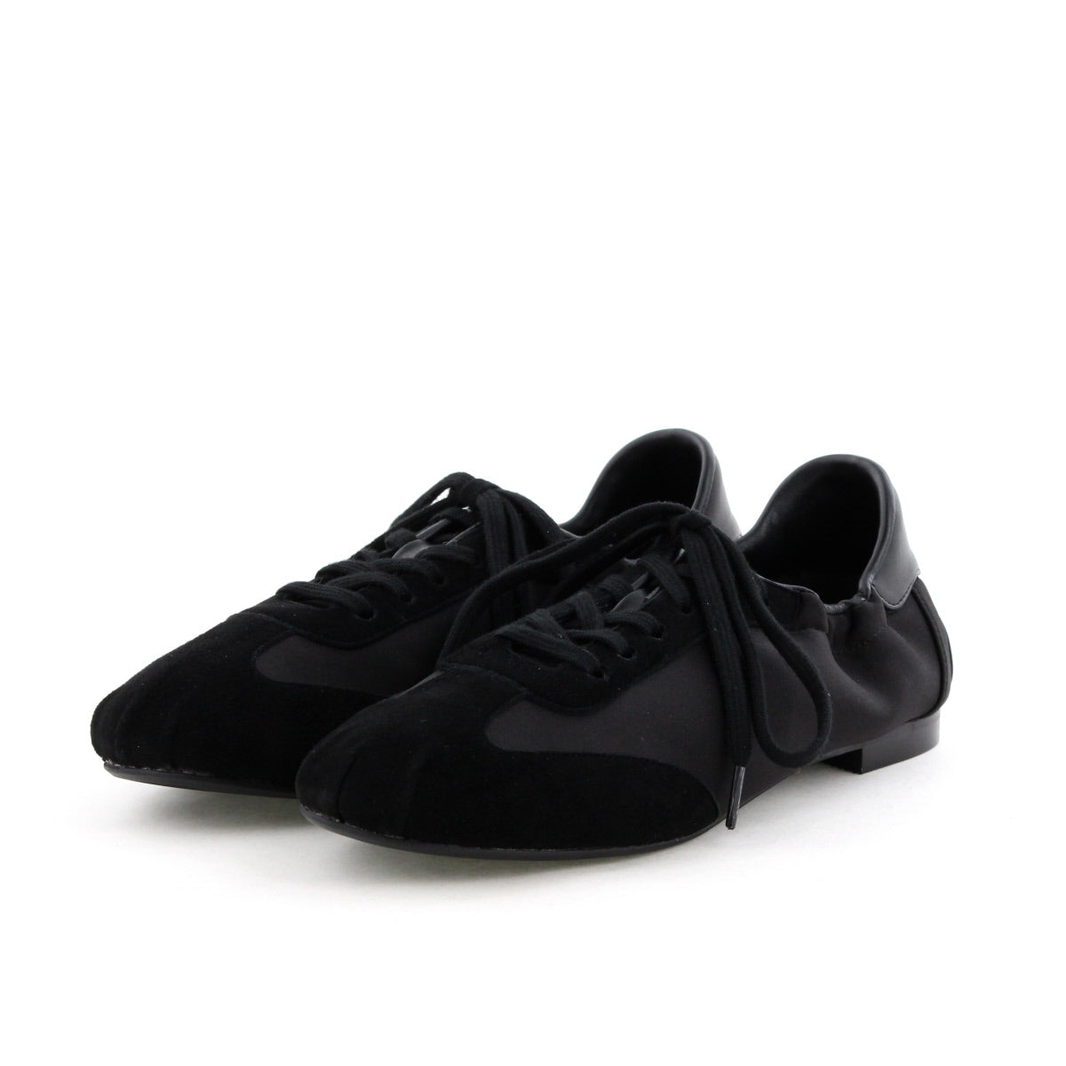 【WEB限定デザイン】バレエコアデザインスニーカー/650302