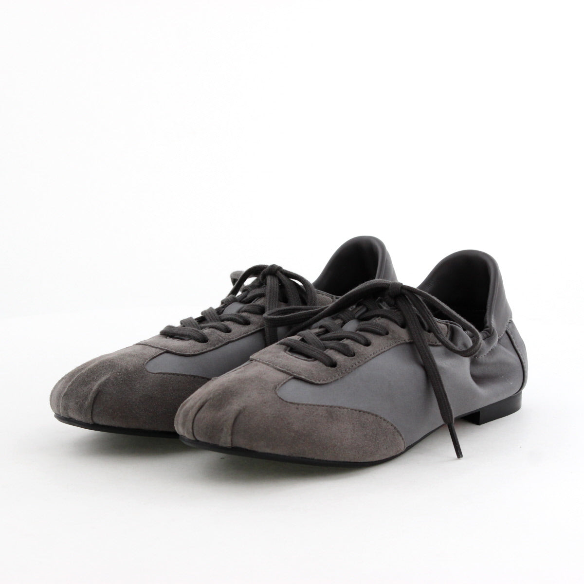 【WEB限定デザイン】バレエコアデザインスニーカー/650302