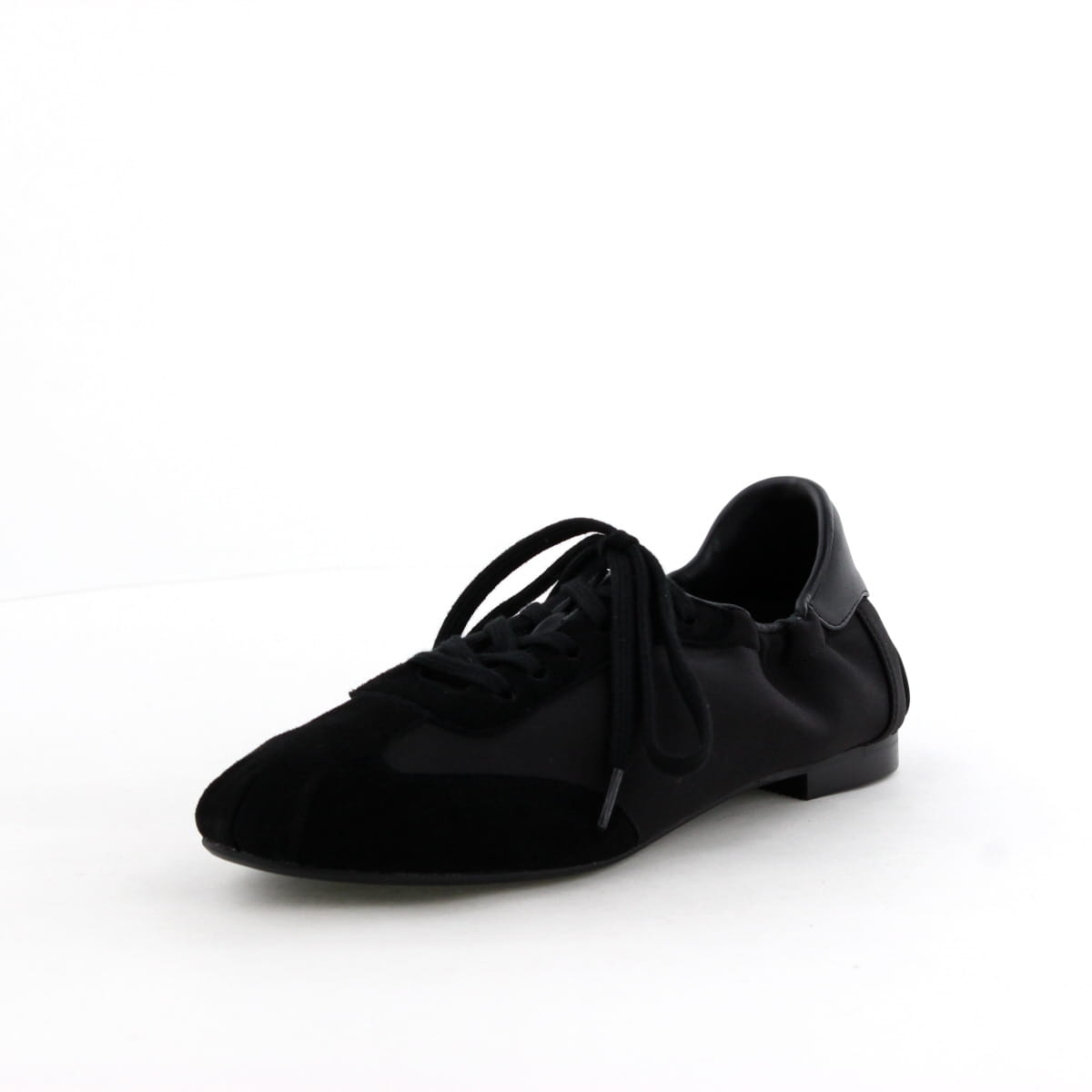 【WEB限定デザイン】バレエコアデザインスニーカー/650302