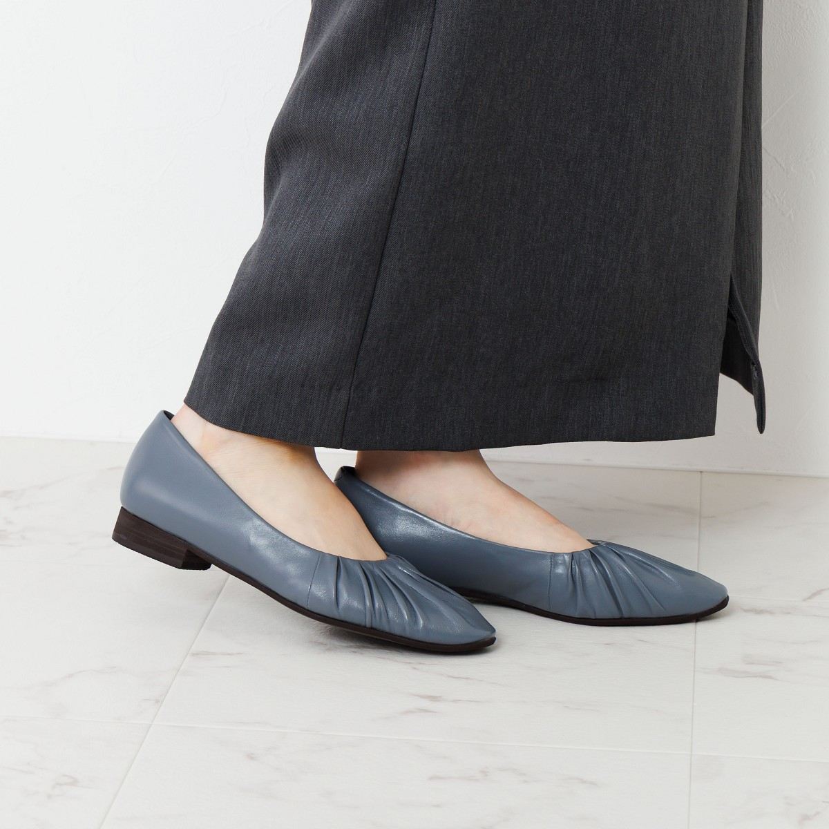 HIMIKO ブラック ギャザーフラットパンプス　25.5 SALE】ギャザーフラットパンプス/651101