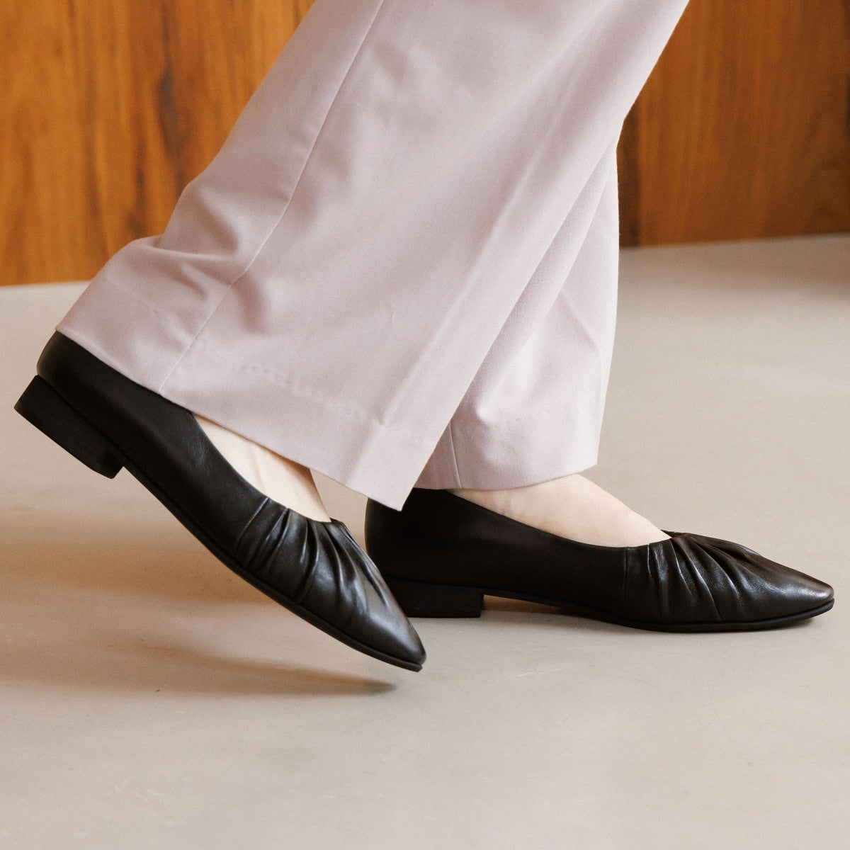 保存袋付き美品✨ペリーコ　レザー×エナメル　フラットパンプス　キルティング　36 保存袋付き美品✨ペリーコ レザー×エナメル フラットパンプス