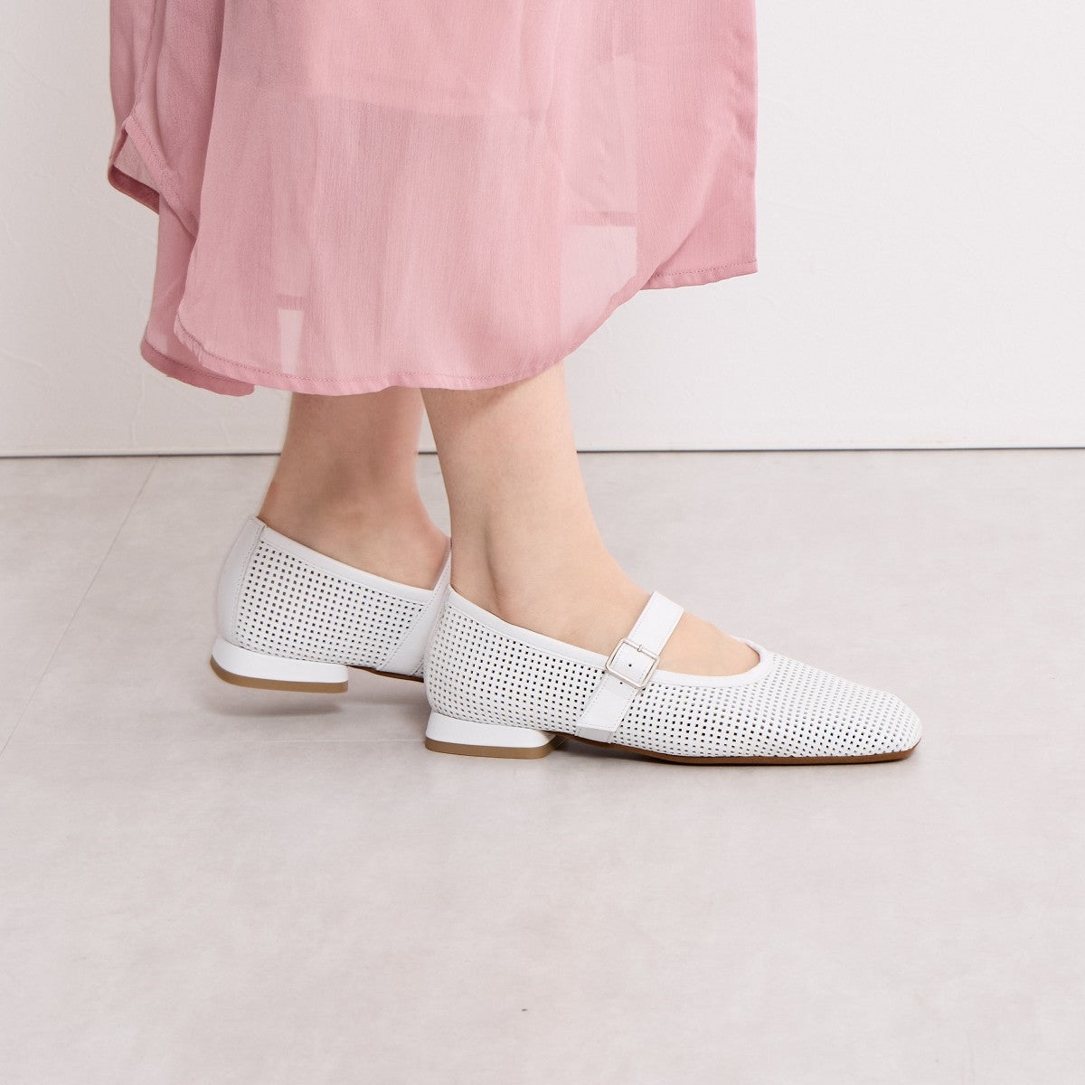 【SALE】パンチングレザーメリージェーンパンプス/651103