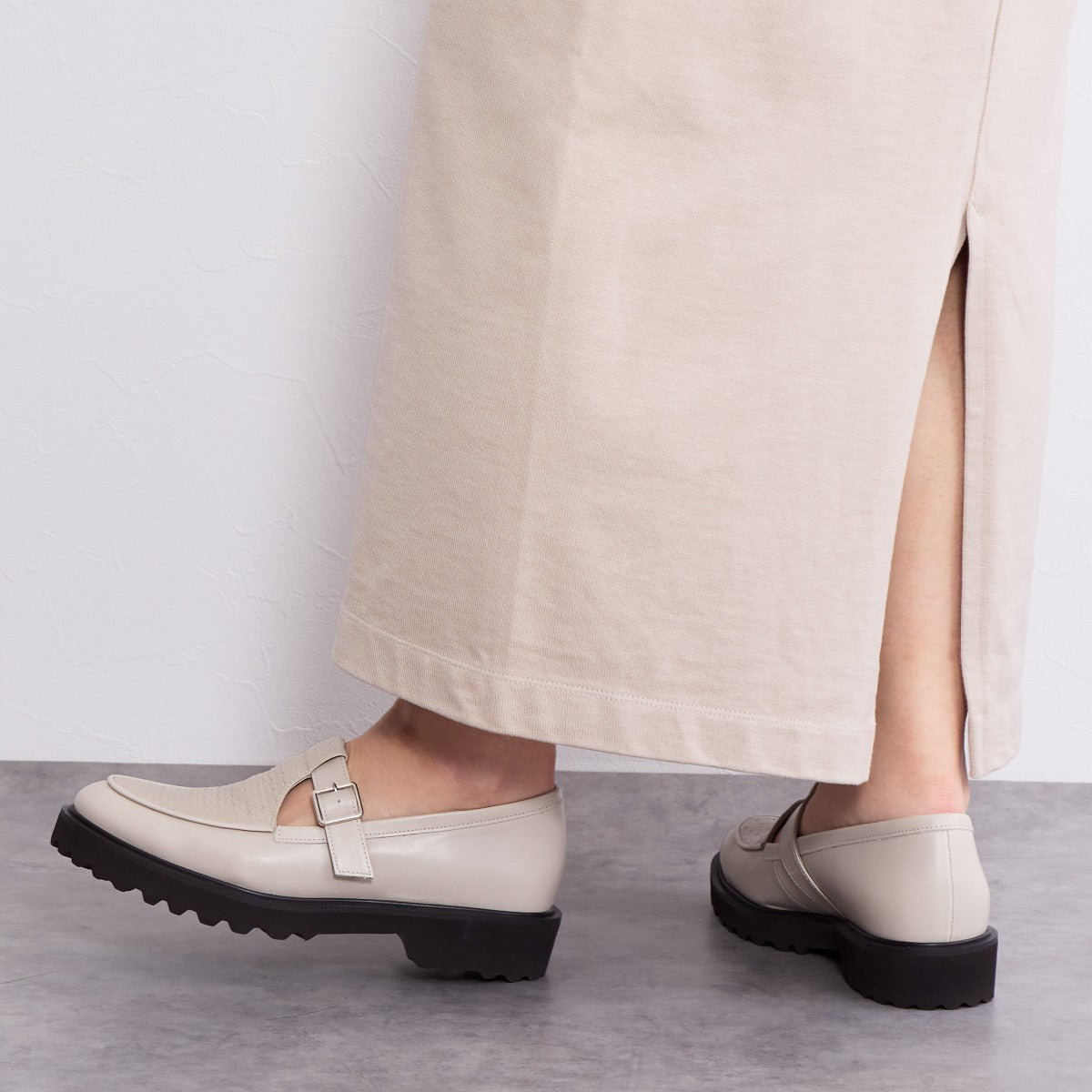【SALE】Tストラップローファー/651107