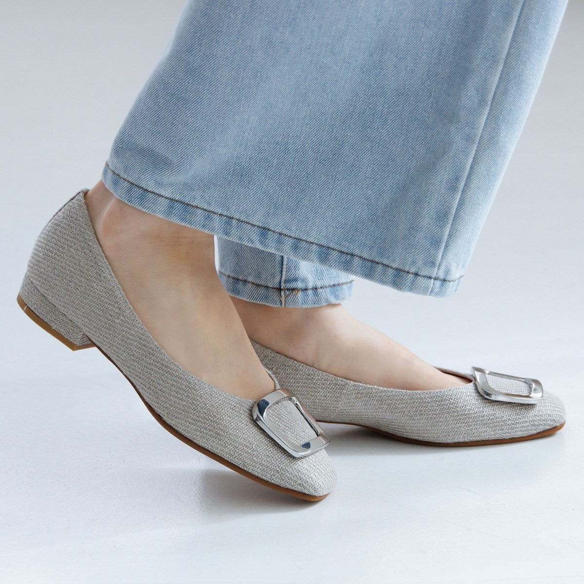 SALE】スクエアバックルローヒールパンプス/751110