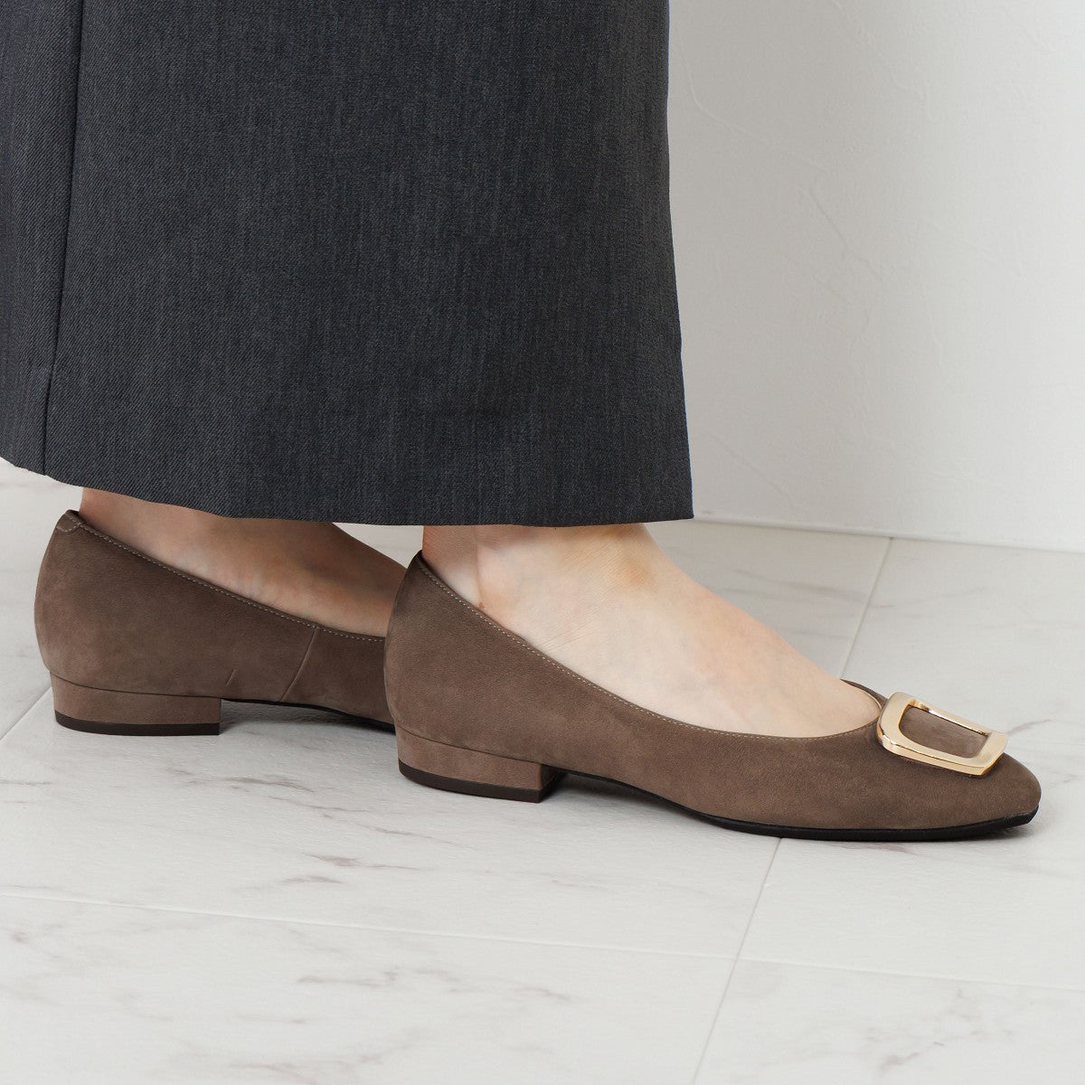 【SALE】スクエアバックルローヒールパンプス/751110