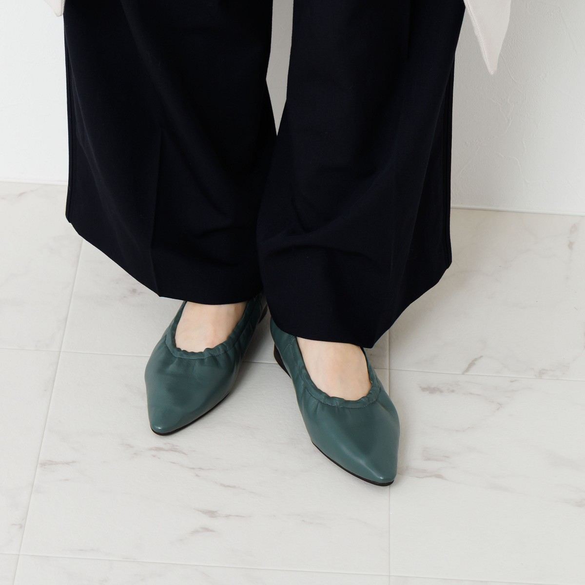 【25AW】シャーリングフラットパンプス/651302