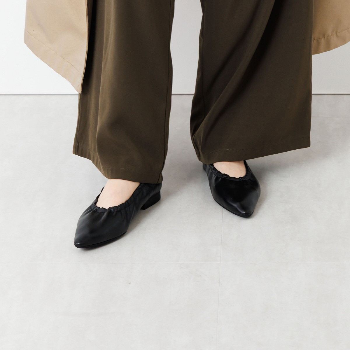 【25AW】シャーリングフラットパンプス/651302