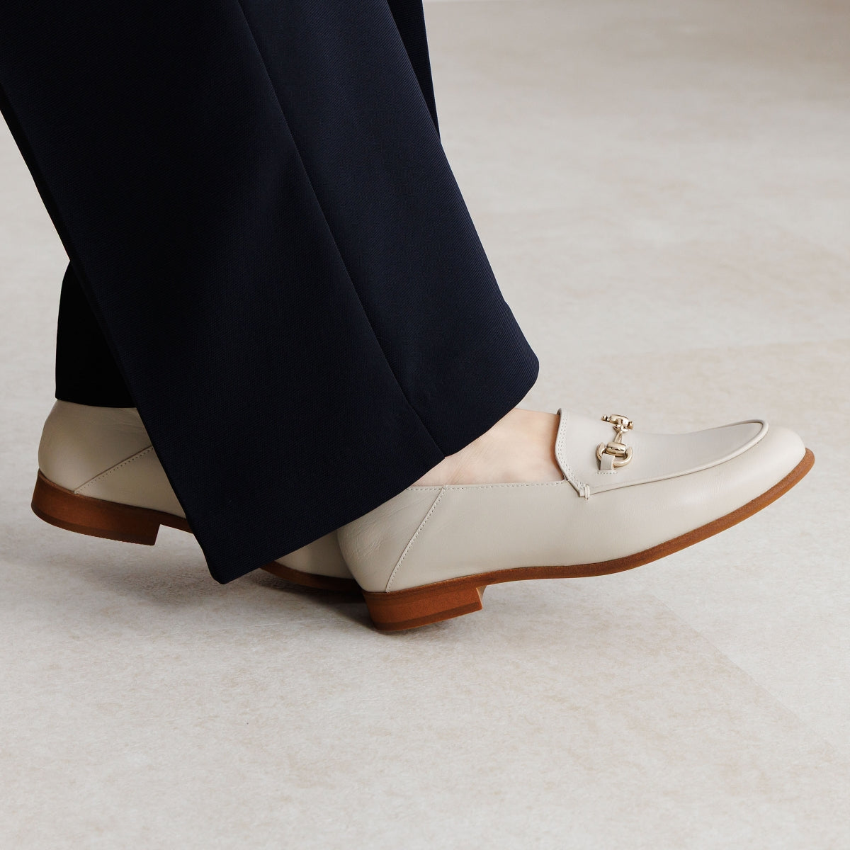 26SS新色追加】バブーシュビットローファー/651304 26SS新色追加】バブーシュビットローファー/651304