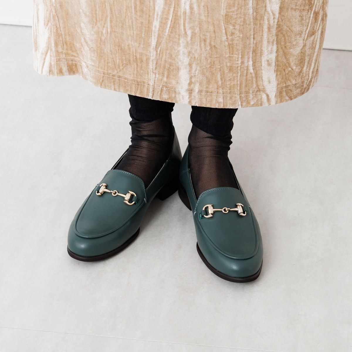 【25AW】バブーシュビットローファー/651304
