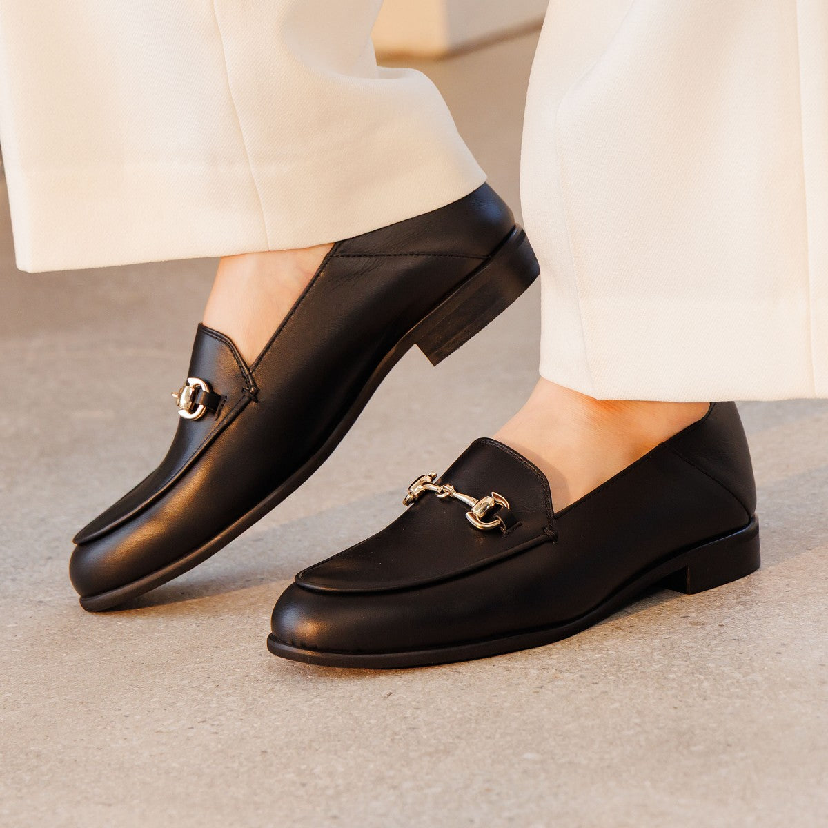 【25AW】バブーシュビットローファー/651304