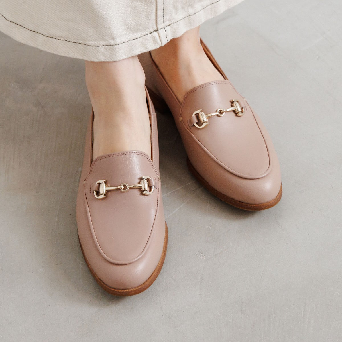 【26SS新色追加】バブーシュビットローファー/651304