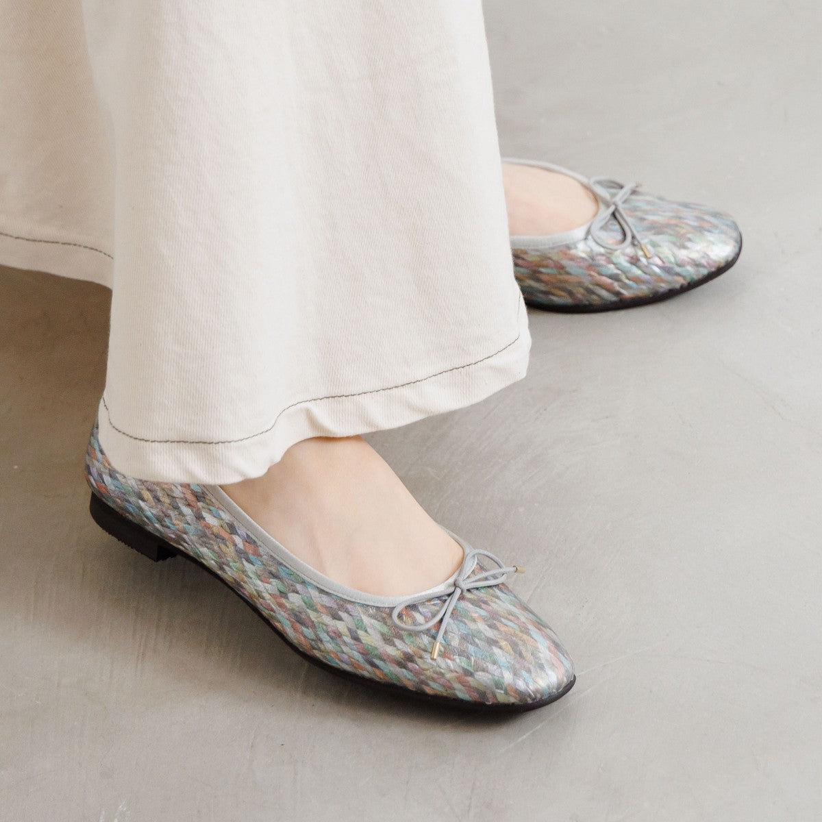 【26SS新色追加】バレエパンプス/651307