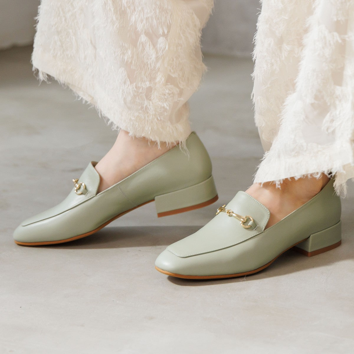 【26SS新色追加】スクエアトゥビットローファー/651315