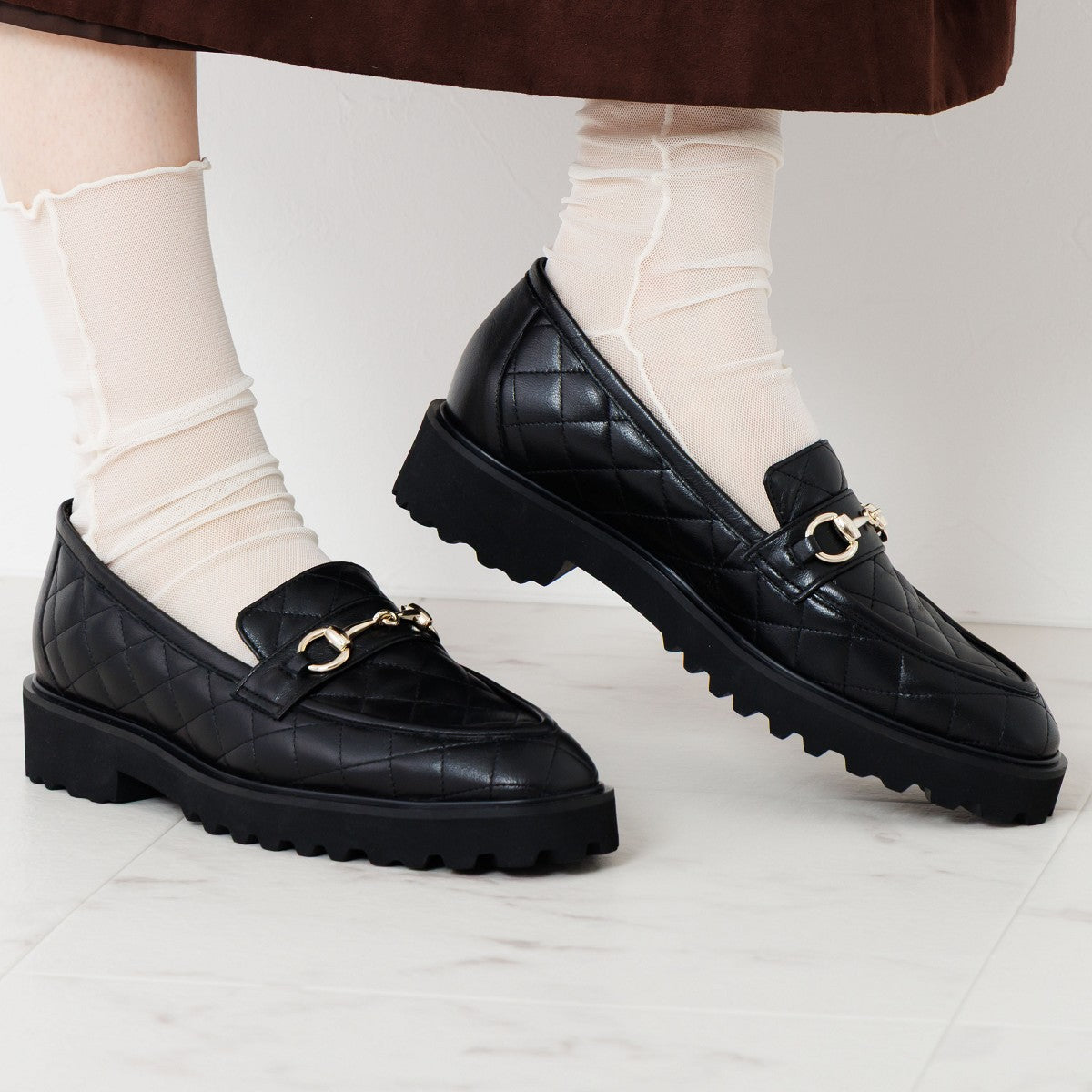 【25AW】トラックソールキルティングビットローファー/651324
