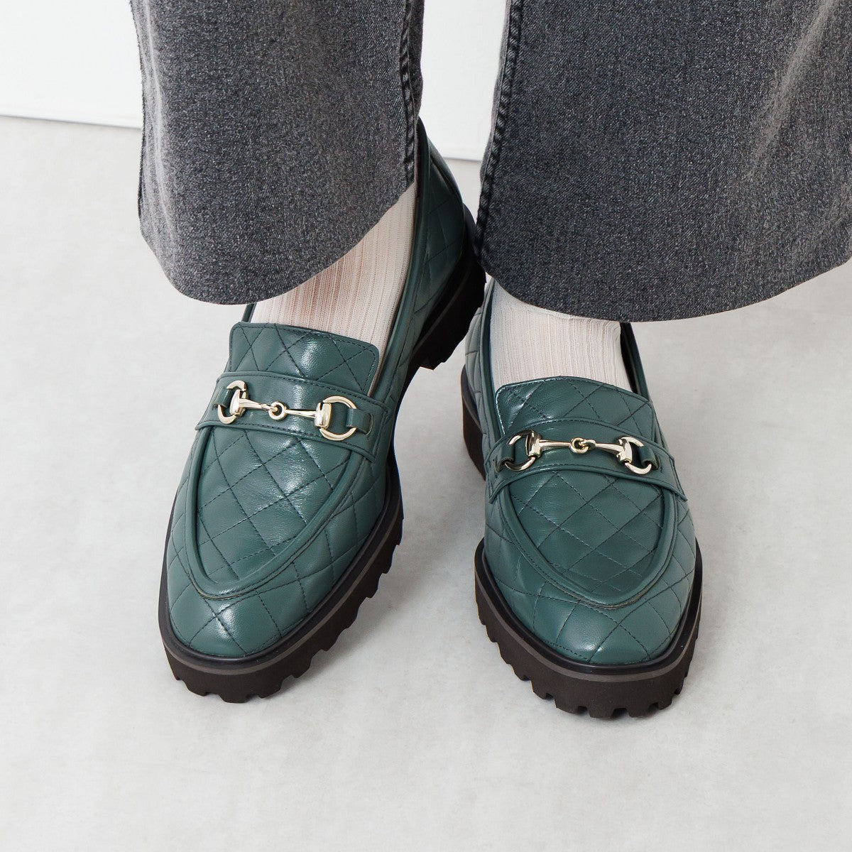 【25AW】トラックソールキルティングビットローファー/651324