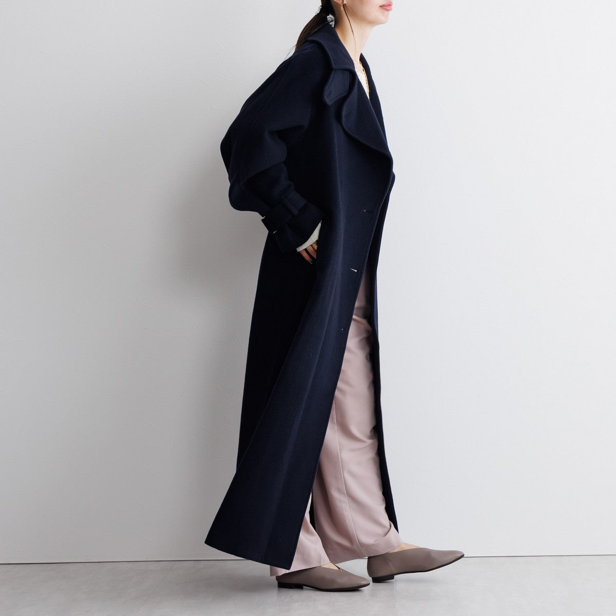 《一部予約/11月上旬入荷予定》【25AW】メタルポイントフラットパンプス/651326