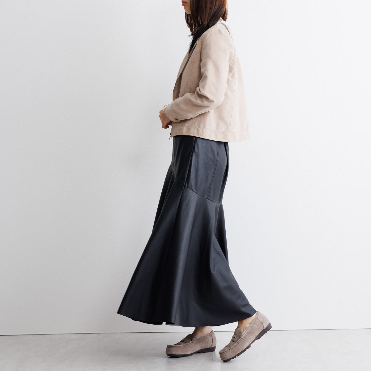 予約/11月中旬入荷予定》メタルポイントふわふわモカシン/651332