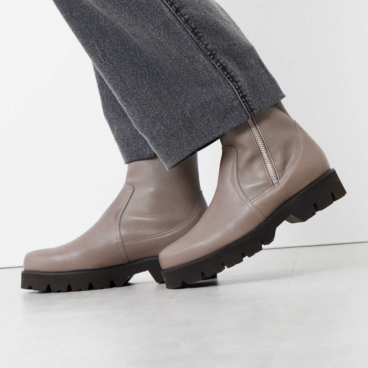 《予約/12月上旬入荷予定》トラックソールサイドジップストレッチブーツ/651403