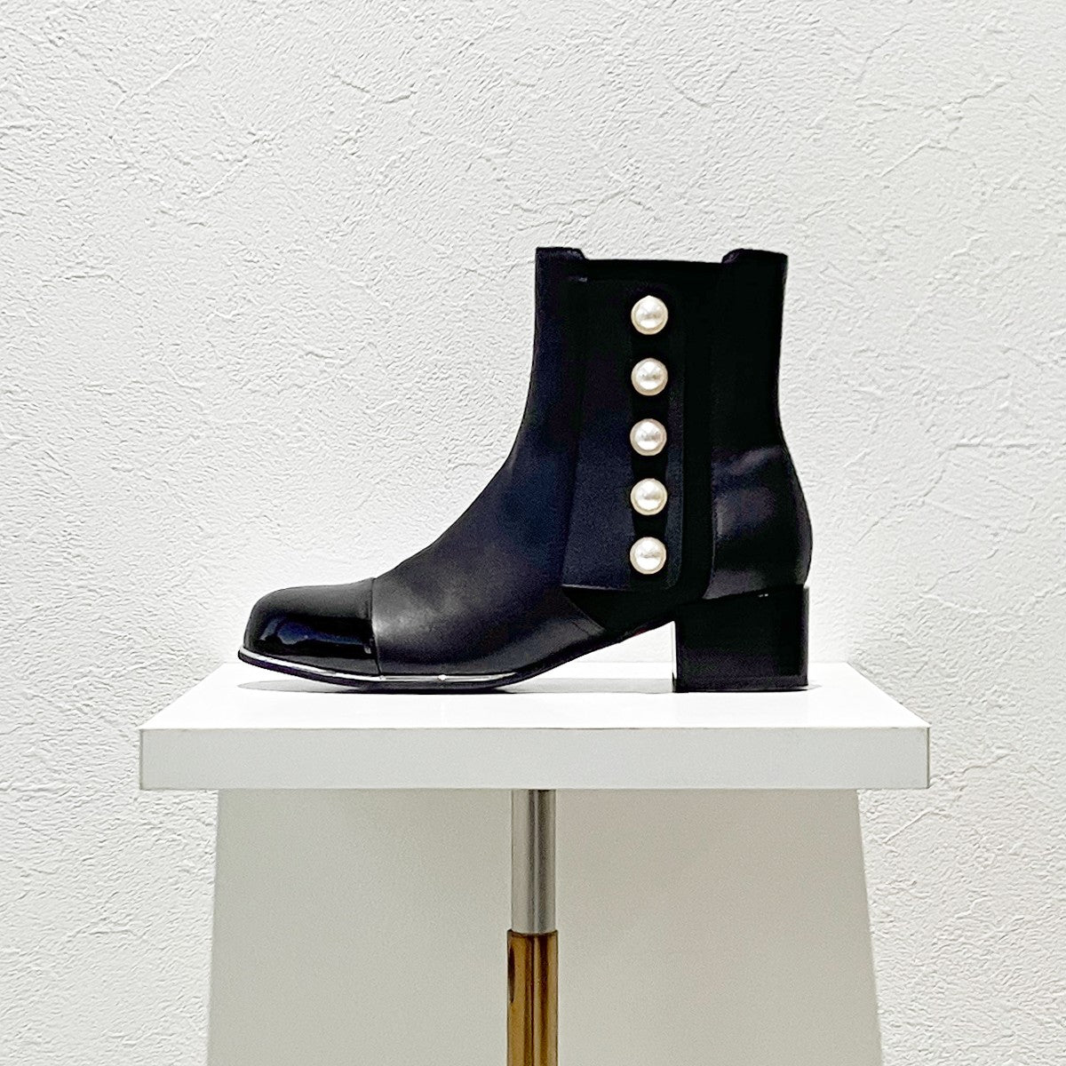 《予約/1月中旬入荷予定》【SALE】パールアクセントサイドゴアブーツ/651425