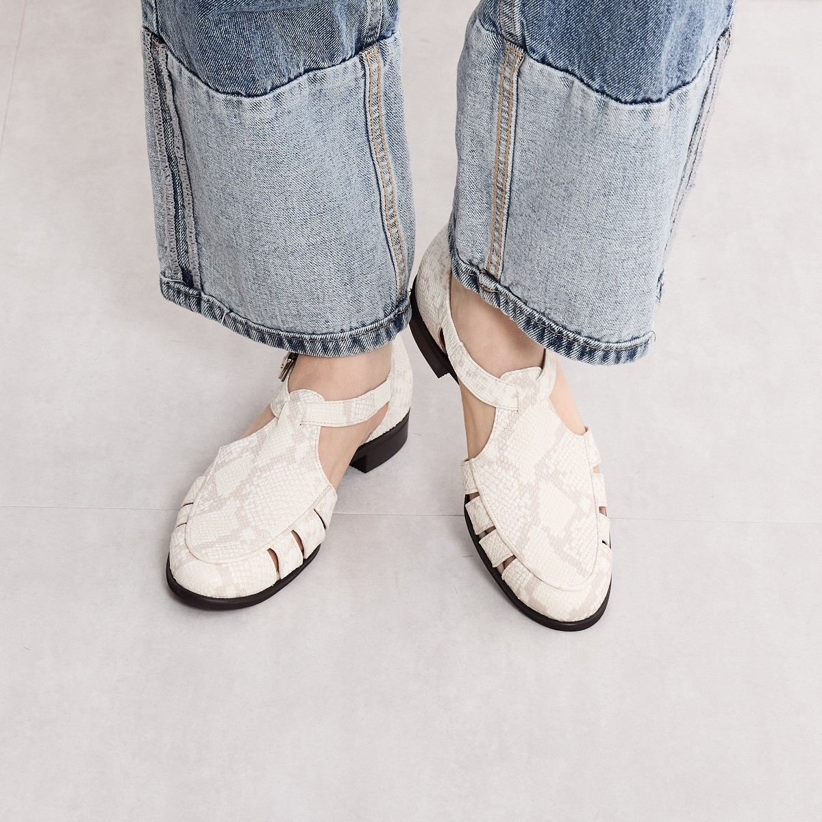 【SALE】Tストラップグルカシューズ/651502