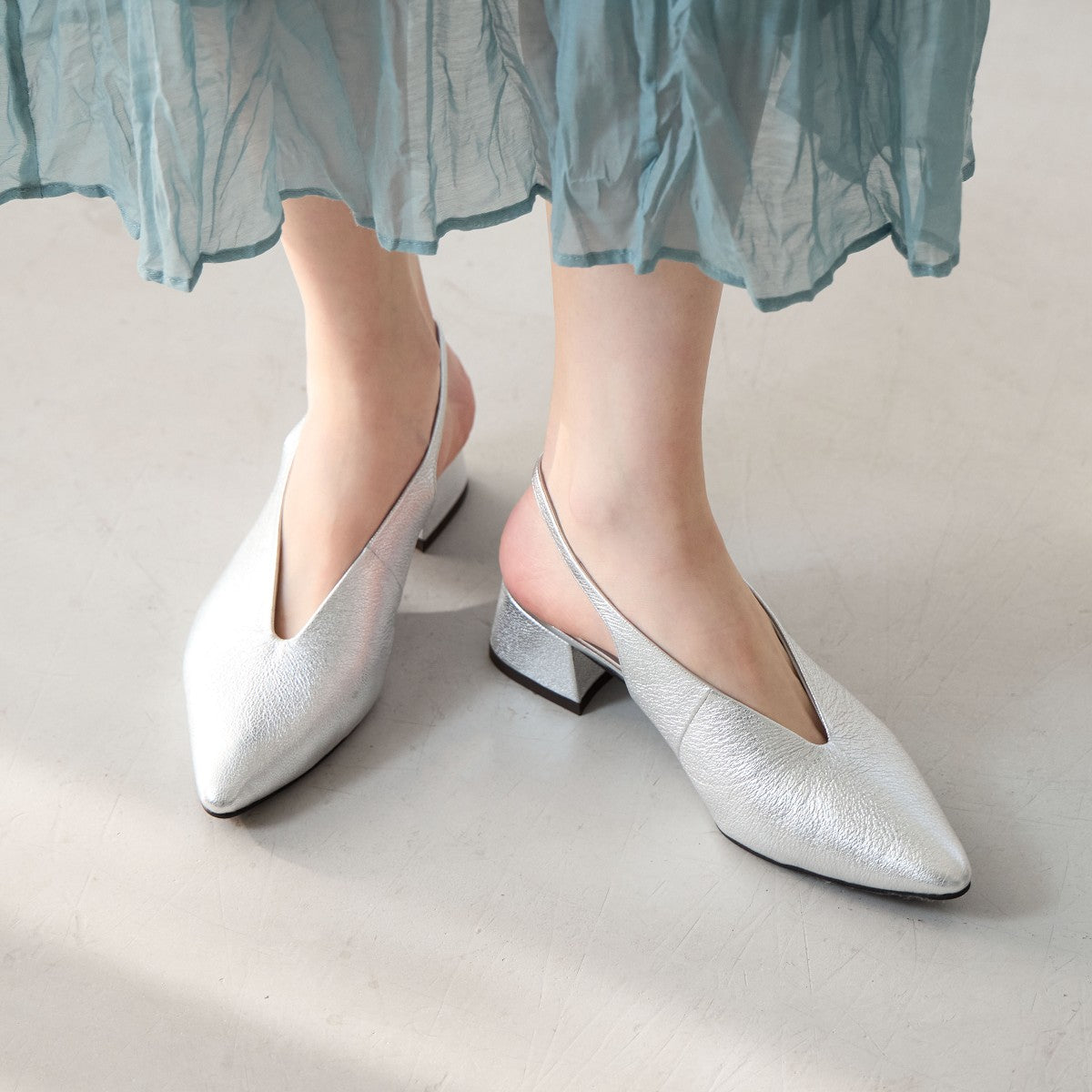 【SALE】Vカットスリングバックパンプス/651504