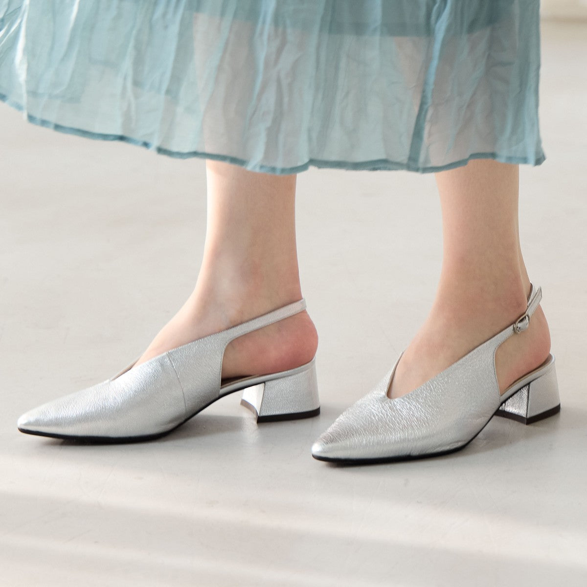 【SALE】Vカットスリングバックパンプス/651504