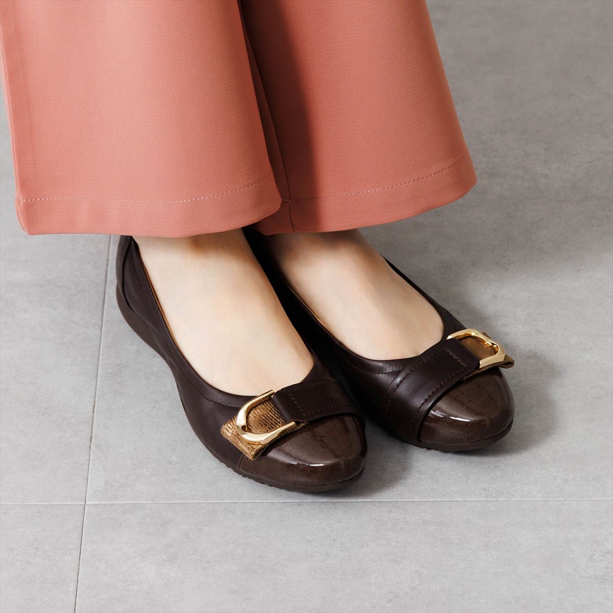 【26AW】メタルベルトスニーカーパンプス/653301