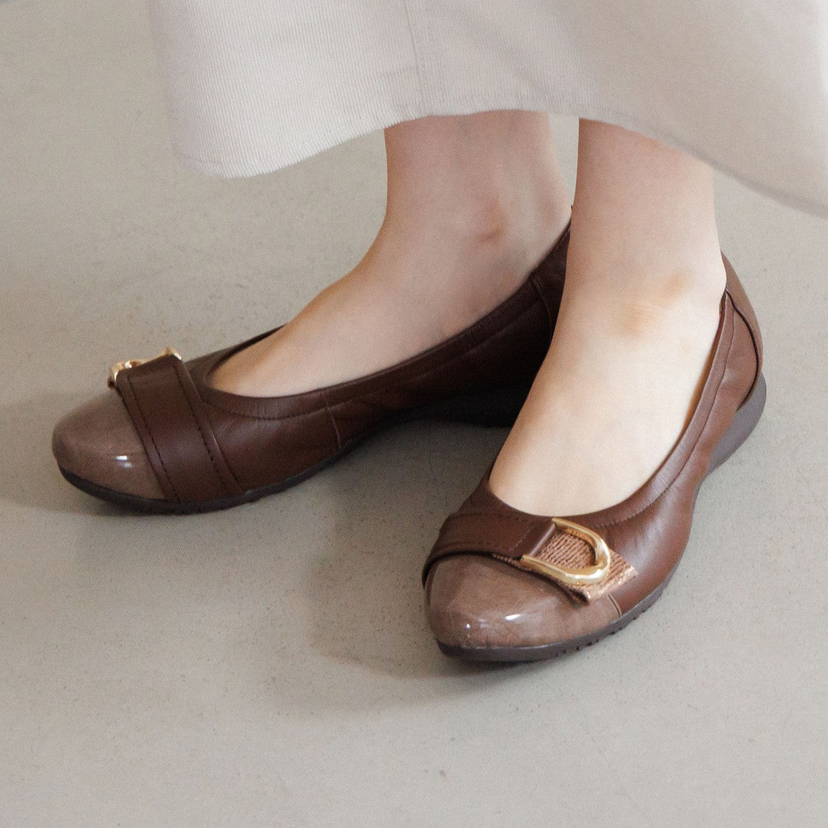 【25AW】メタルベルトスニーカーパンプス/653301