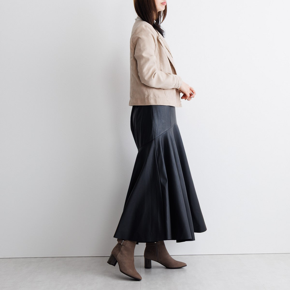 【25AW】5.5cmヒールベルトパーツデザインブーツ/653401