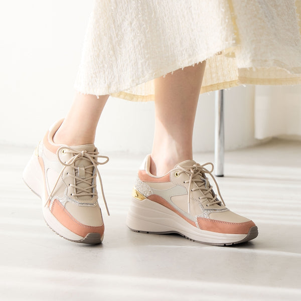 美脚ヒールアップスニーカー/657106