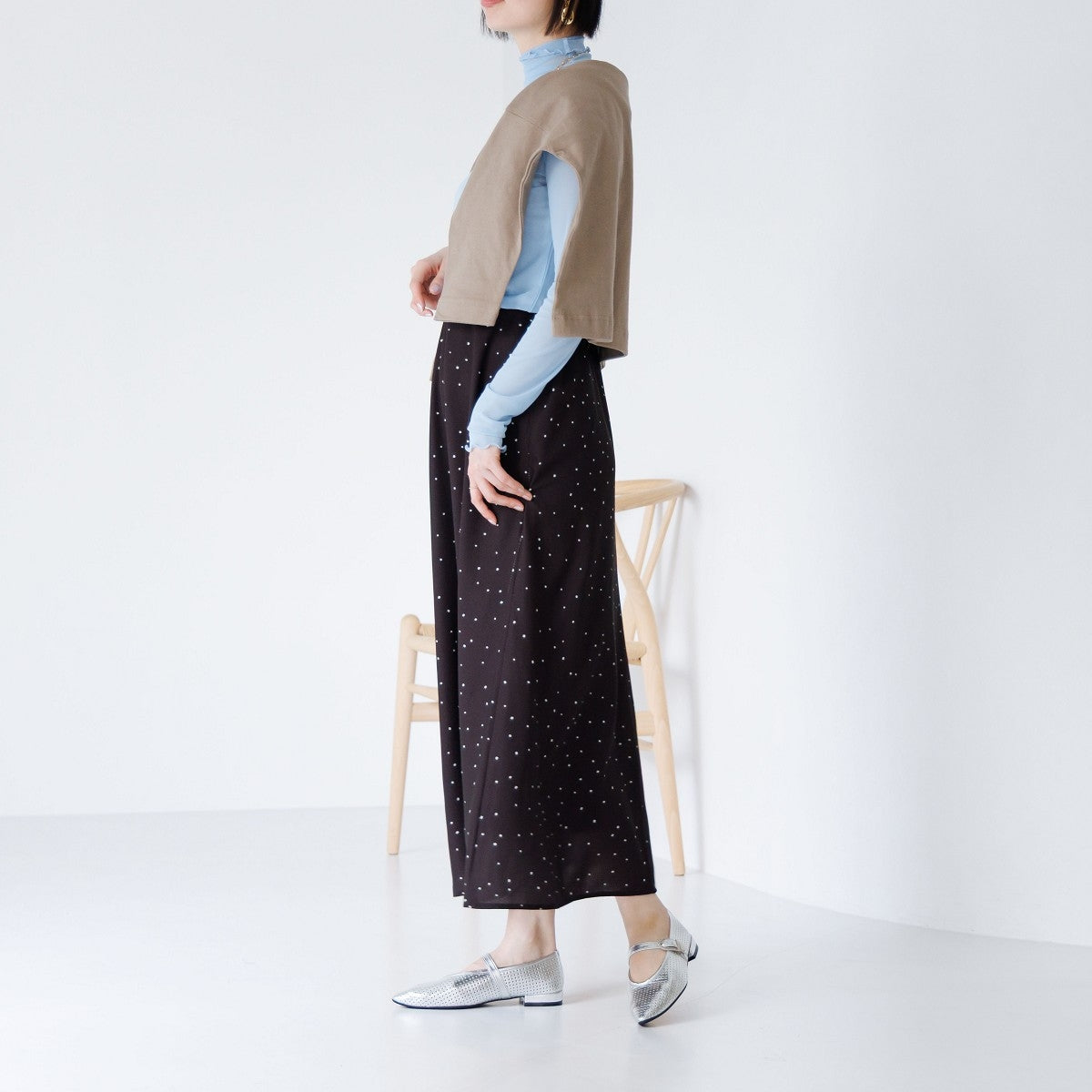 美品です！！ 26SS】パンチングレザーメリージェーンパンプス/661103