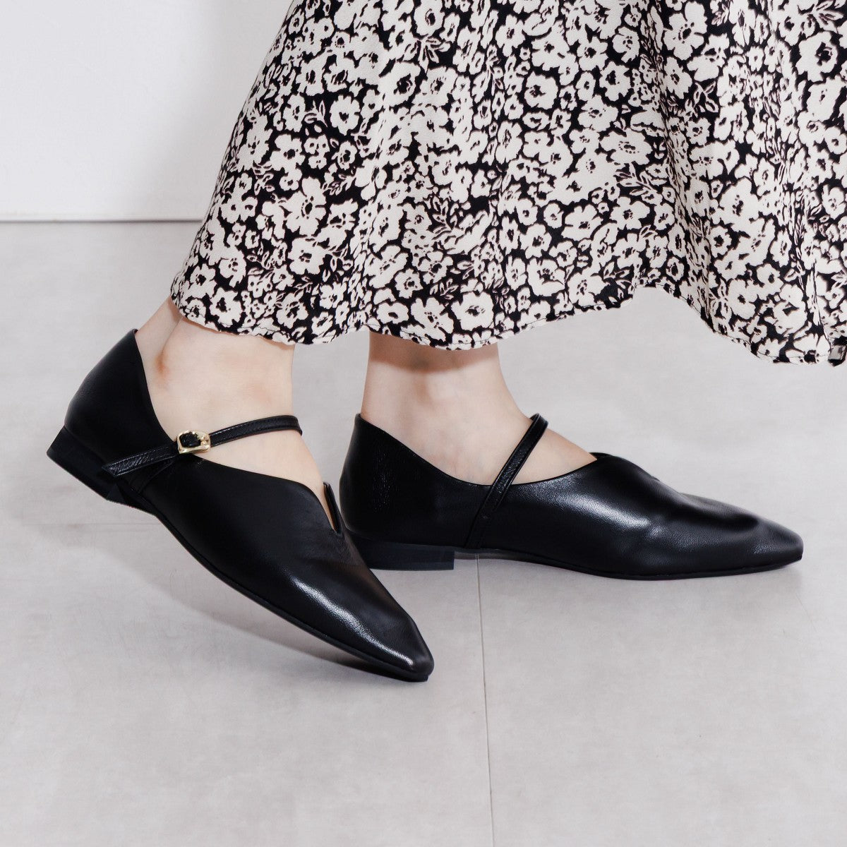 【26SS】ハイバンプストラップフラットシューズ/661112