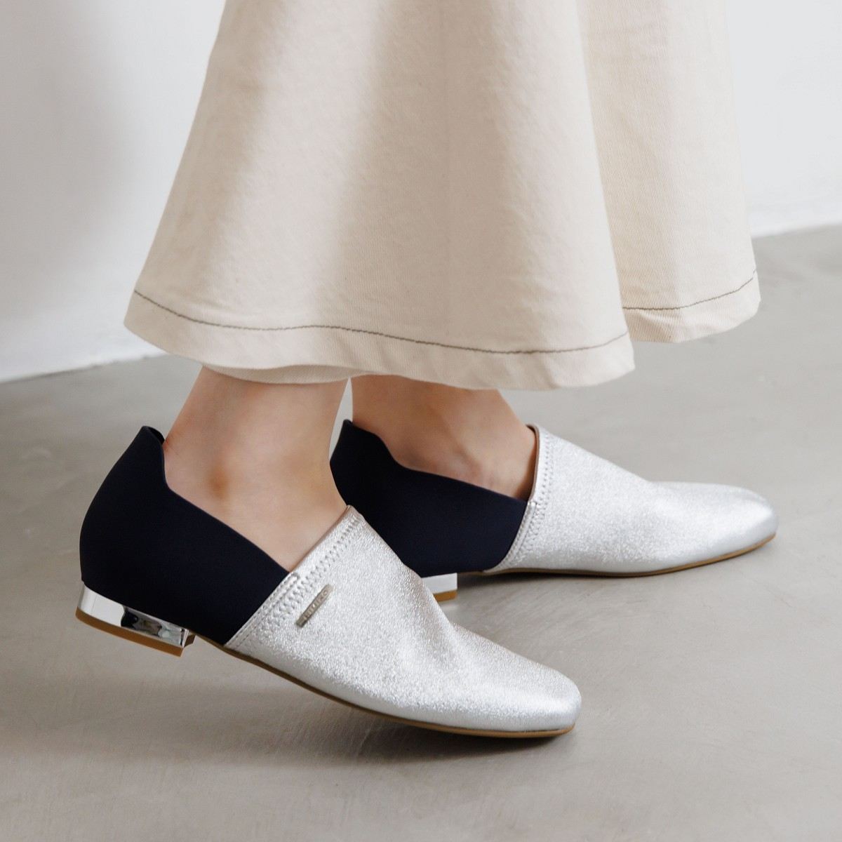 【先行販売】【瞬間フィット】ハンズフリーストレッチレザーパンプス/661118