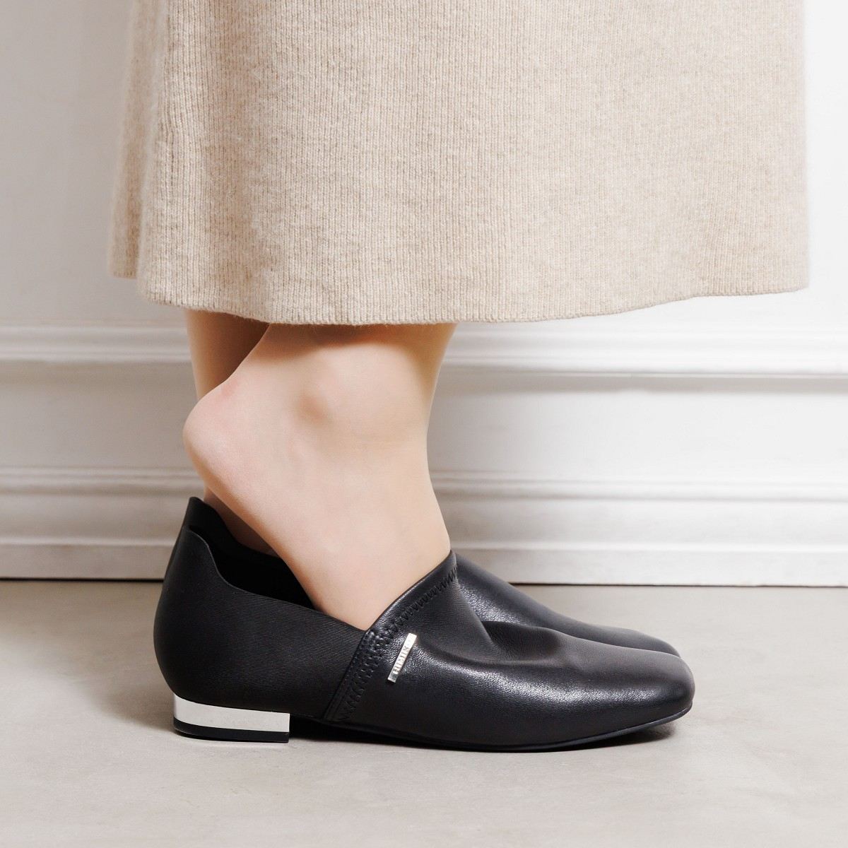 【先行販売】【瞬間フィット】ハンズフリーストレッチレザーパンプス/661118