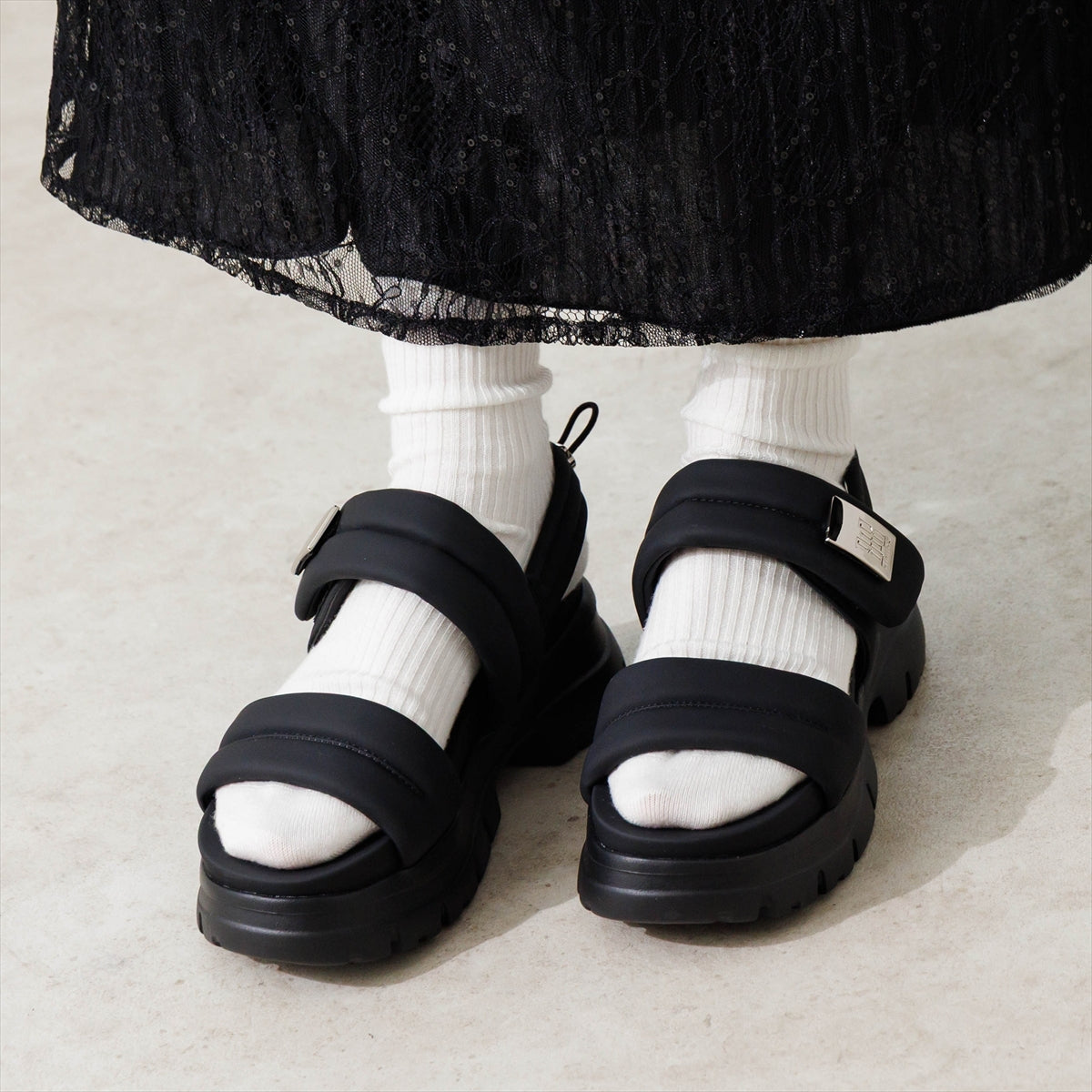 26SS/再入荷】厚底パデットサンダル/661201