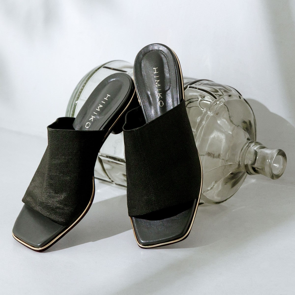 《予約/5月中旬入荷予定》ローヒールストレッチミュール/661216