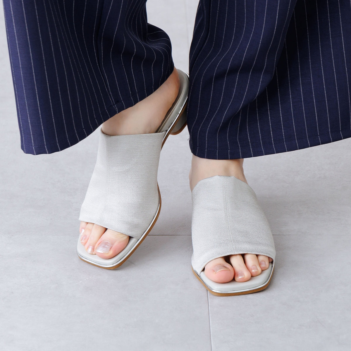 《予約/5月中旬入荷予定》ローヒールストレッチミュール/661216