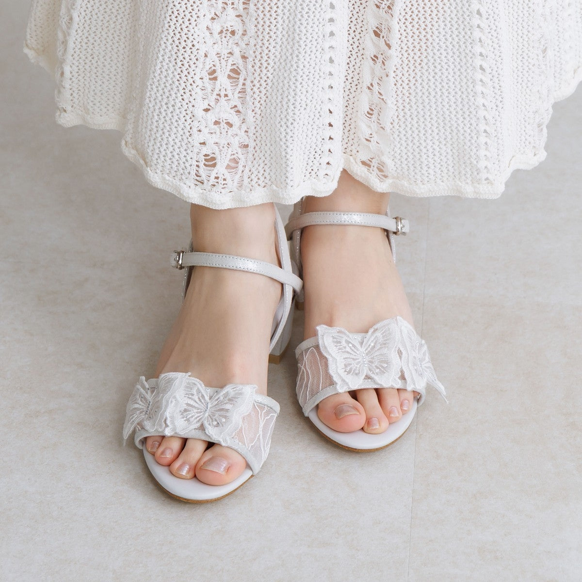 《オンラインショップ限定先行予約販売/4月中旬入荷予定》HANAE MORI×HIMIKOバタフライモチーフストラップサンダル/661222