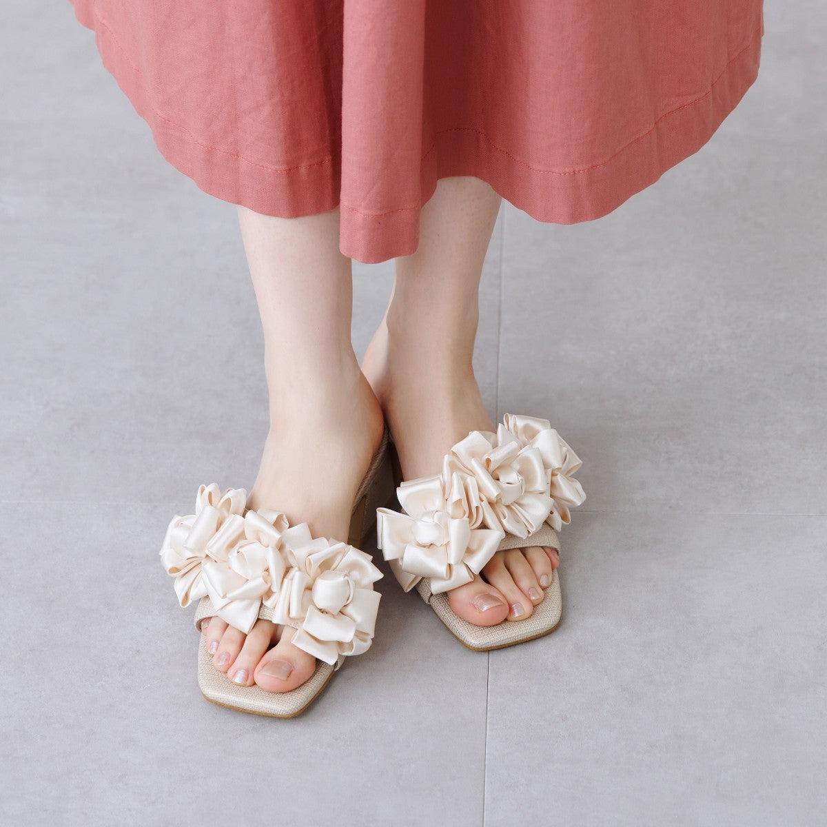 HANAE MORI×HIMIKO ハナエモリ フラワーフリルミュール サンダル コラボ　アイボリー