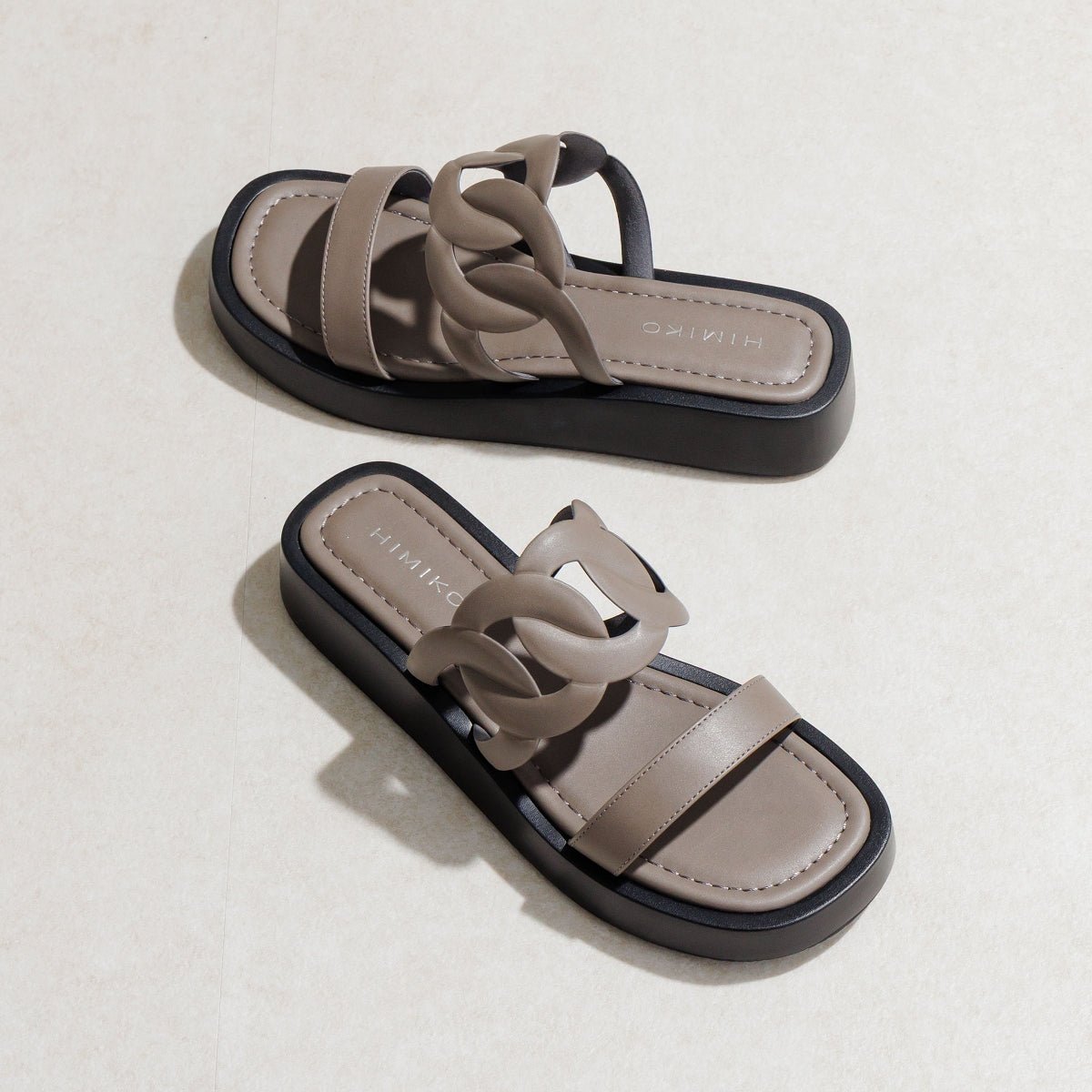 一部予約/6月下旬入荷予定》【26SS】カットワークトラックソール