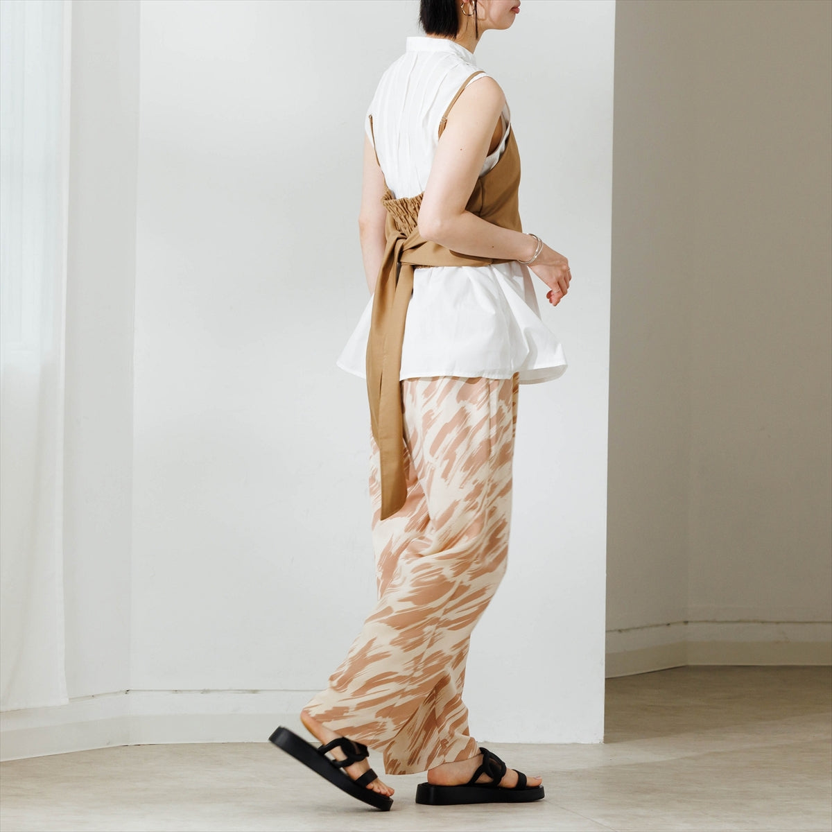 【SALE】【26SS】カットワークトラックソールサンダル/661234