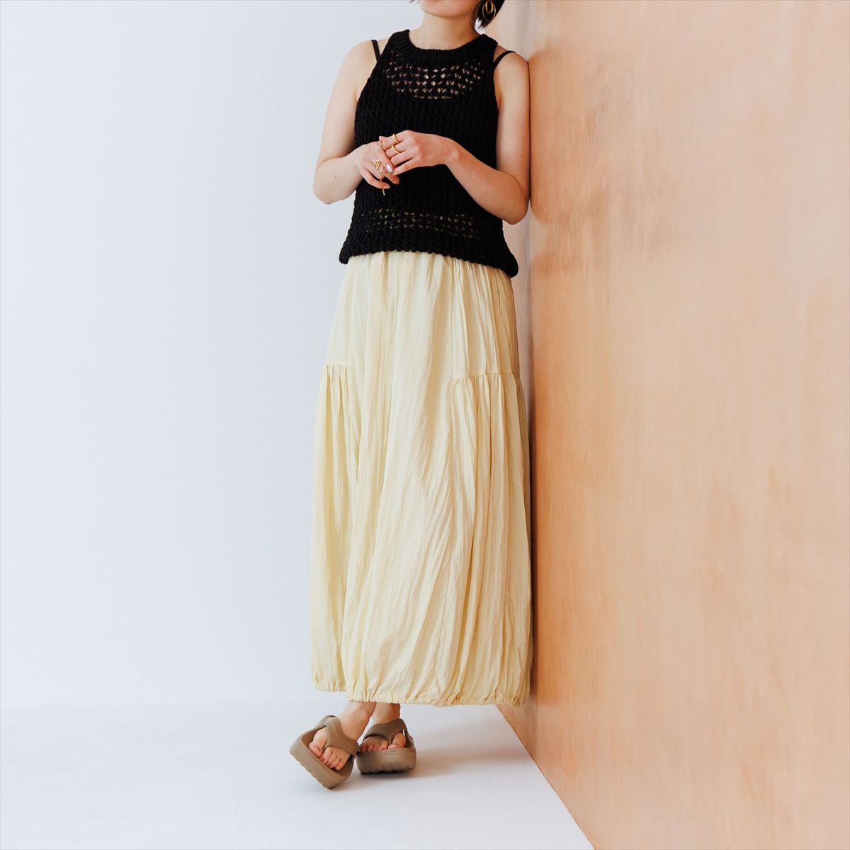 《一部予約／8月下旬入荷予定》【SALE】【26SS／WEB限定デザイン】メタルパーツEVAトングサンダル/661251