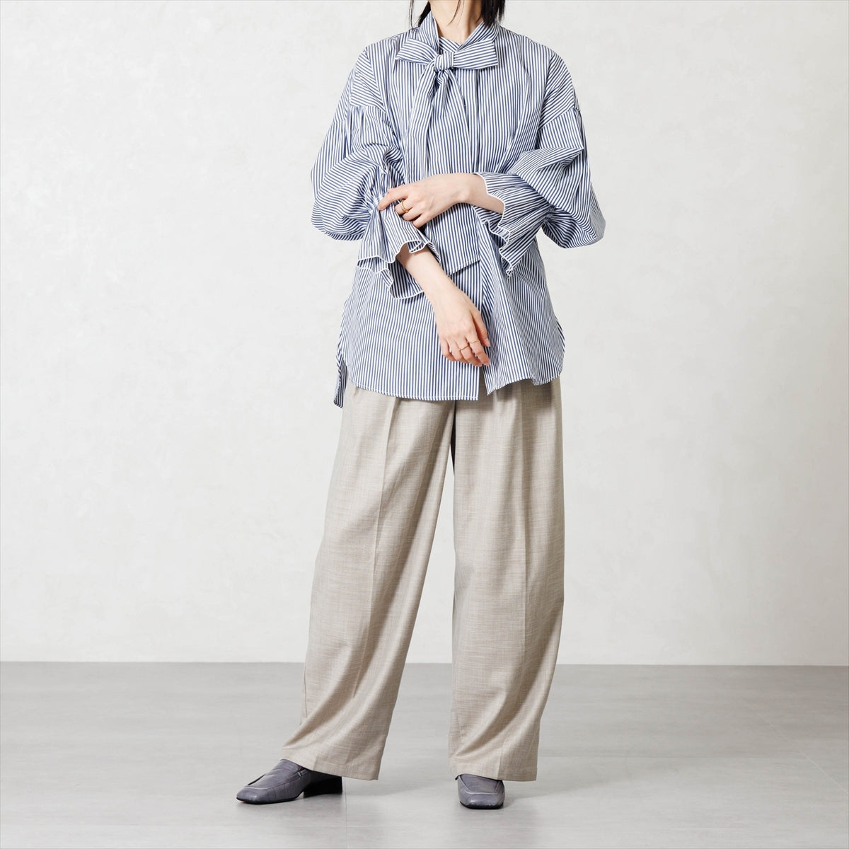 【26AW】スクエアトゥフラットローファー/661312