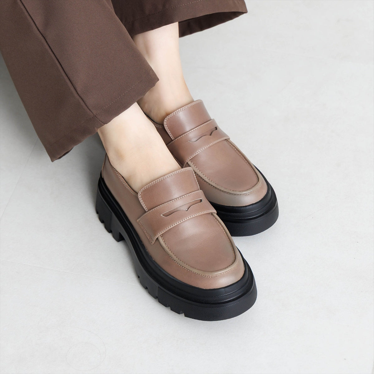 《予約／11月上旬入荷予定》【26AW】スニーカーソールローファー/661315