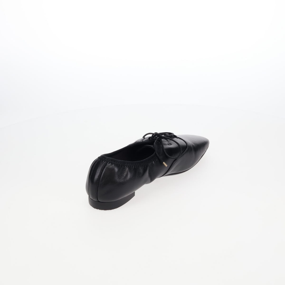 《予約／10月上旬入荷予定》【26AW】スクエアトゥレースアップフラットシューズ/661316