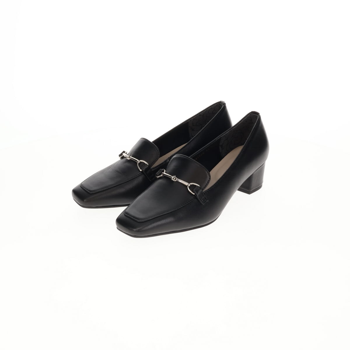 《予約／9月中旬入荷予定》【26AW】4cmヒールビットローファー/661320