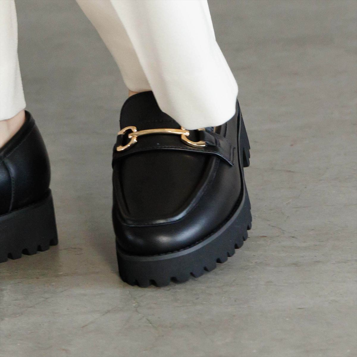 【26AW】トラックソールビットローファー/661322