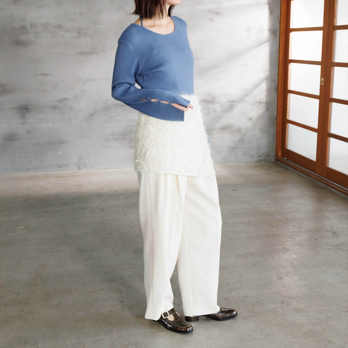 【26AW】ラウンドトゥTストラップシューズ/661324